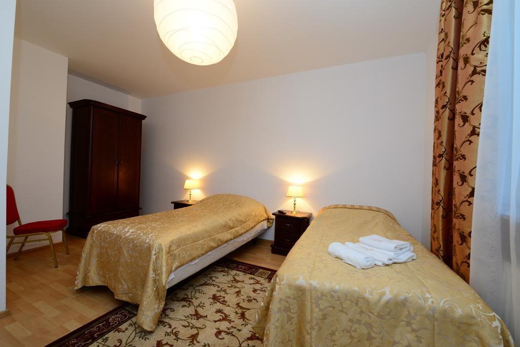B&B Airport Modlin Nowy Dwor Mazowiecki Room photo
